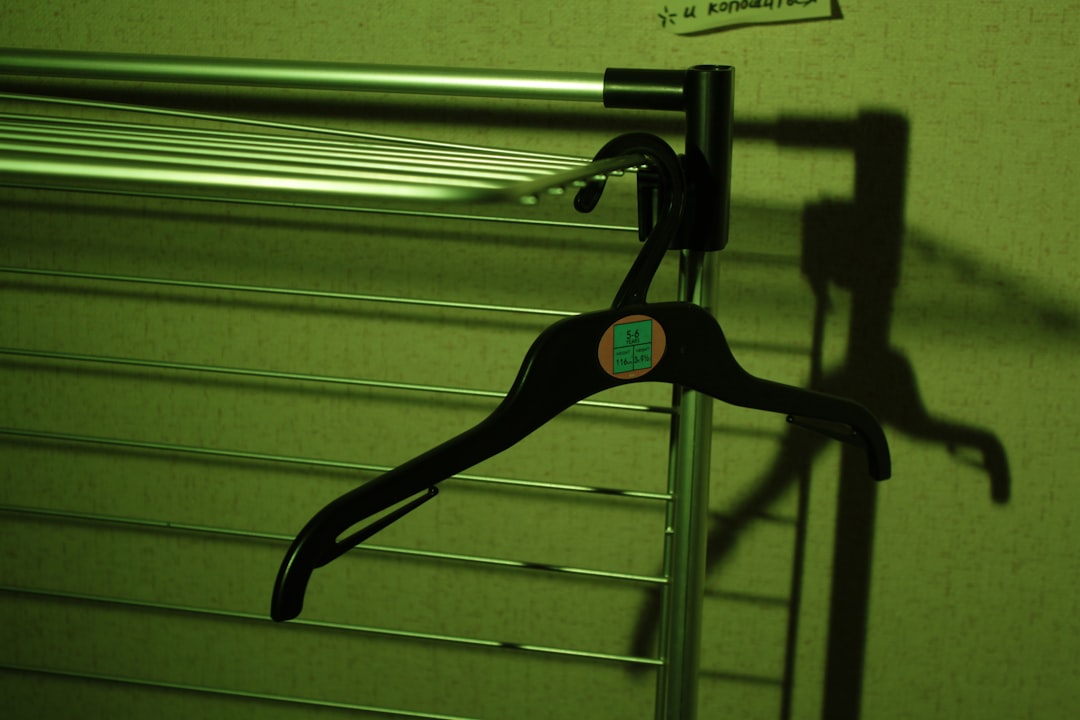 Photo Gutter hanger