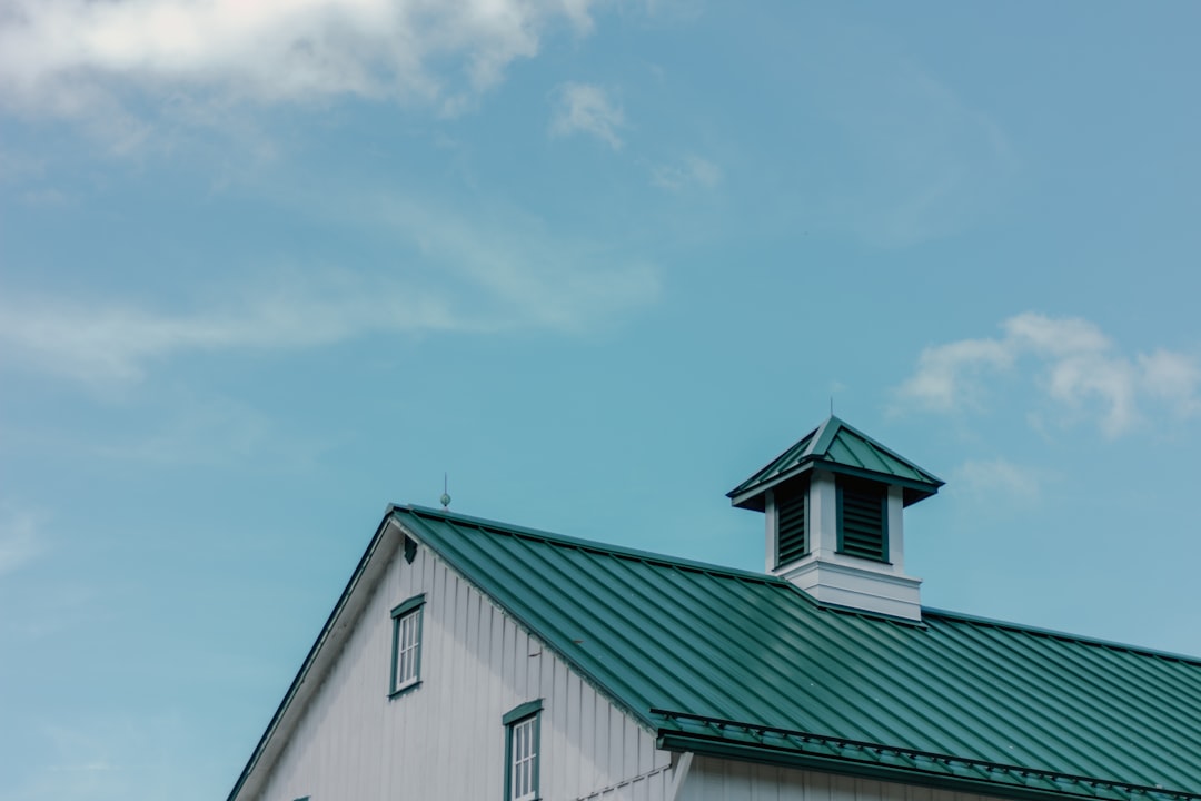 Photo Metal Roofing Installation